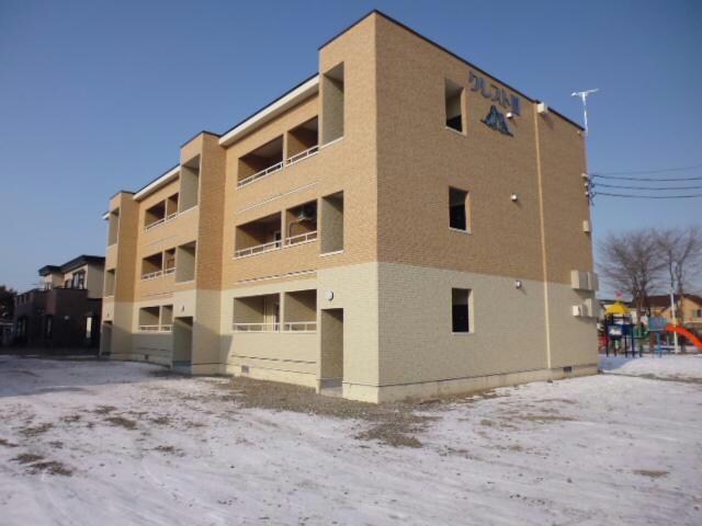 クレストⅢの物件外観写真