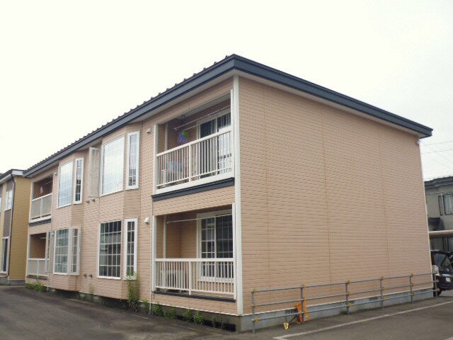 ラッキーストリッジⅢの物件外観写真