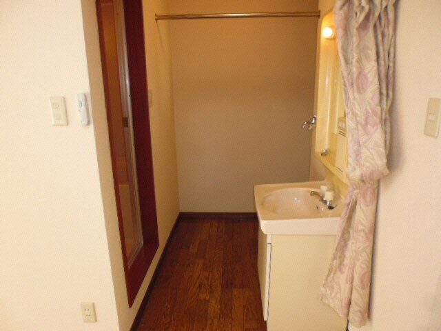 マンション高森A棟の物件内観写真