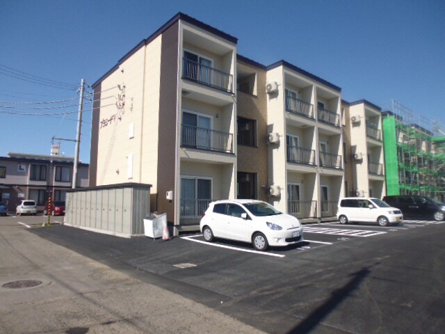 プラシードⅤの物件外観写真