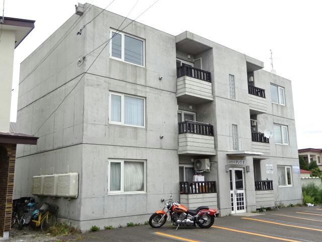 レジデンスマンワⅤの物件外観写真