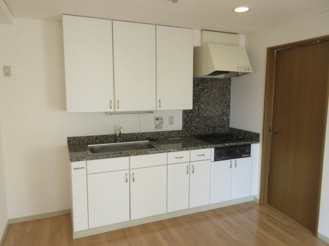 サルイオビヒロの物件内観写真