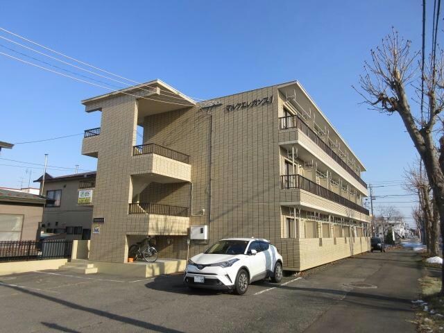 マルクエレガンスの物件外観写真