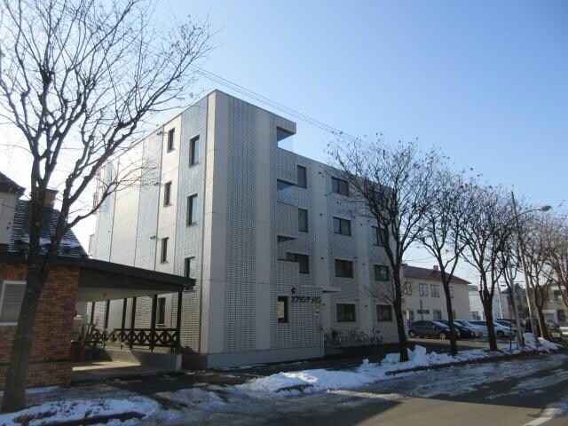 スプリングメゾンの物件外観写真