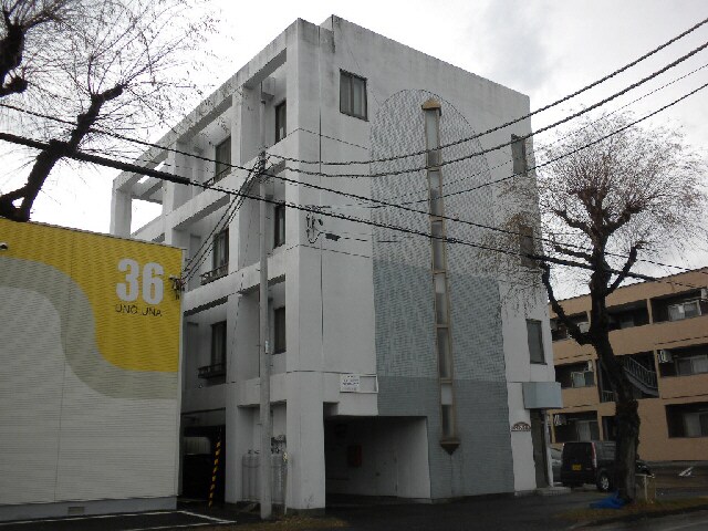 サンイーストコーポの物件外観写真