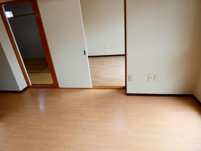 メゾンドール明星の物件内観写真