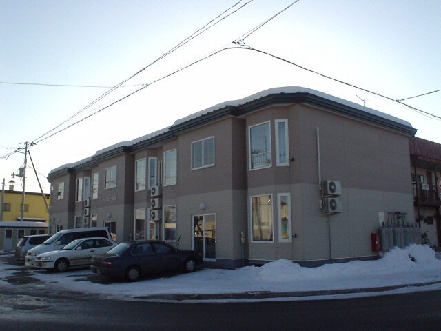 ラ・ポレール悠の物件外観写真