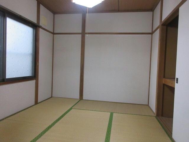 ロイヤルハイツの物件内観写真