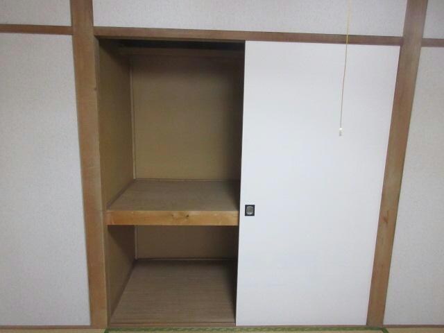 ロイヤルハイツの物件内観写真