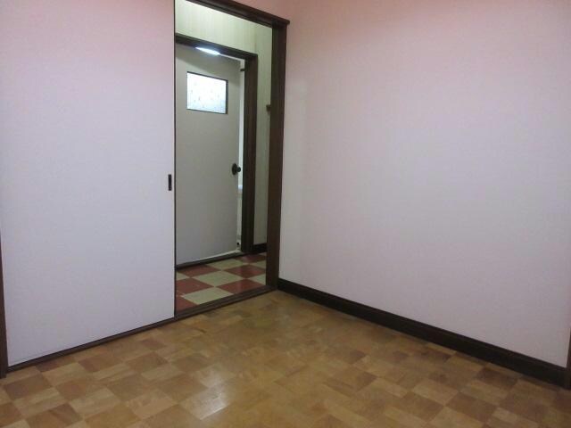 ロイヤルハイツの物件内観写真