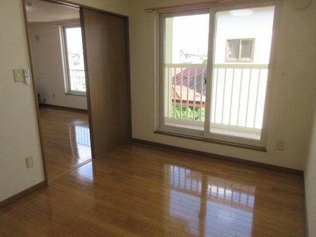 ラ・ポレール陸Bの物件内観写真