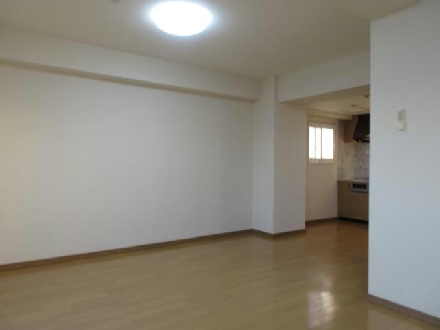 ホワイトパレスの物件内観写真