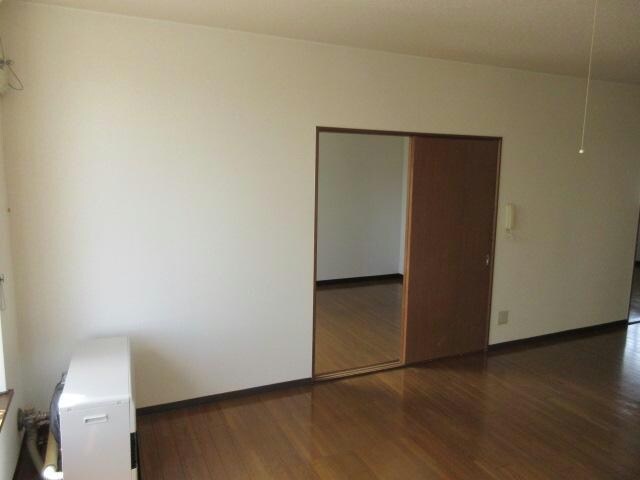 シャトーマルセンの物件内観写真