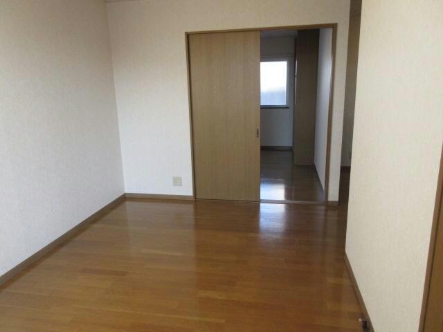 リベラル３３３の物件内観写真