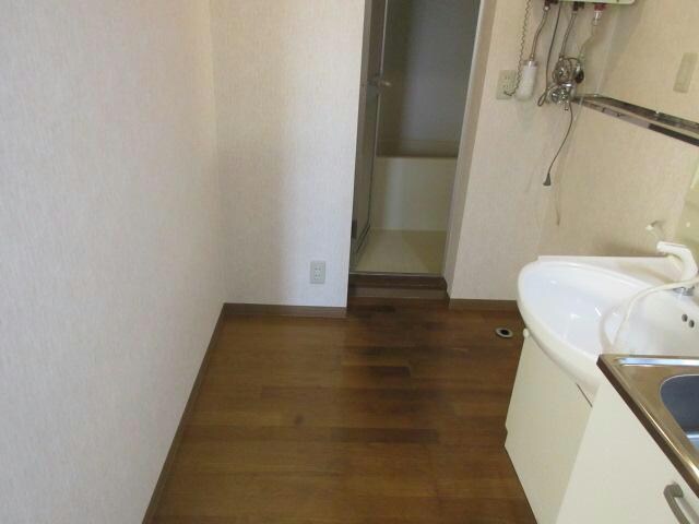 リベラル３３３の物件内観写真