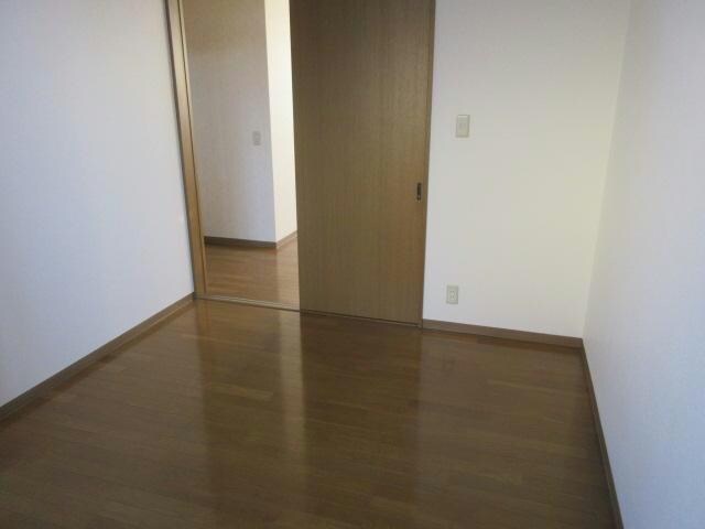 リベラル３３３の物件内観写真