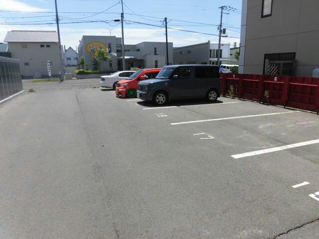 ファミールエステートの物件外観写真