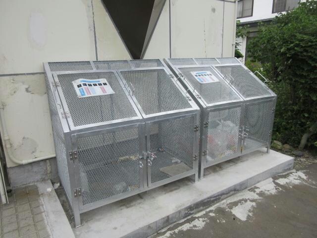 コーポラスYOSHITOの物件外観写真