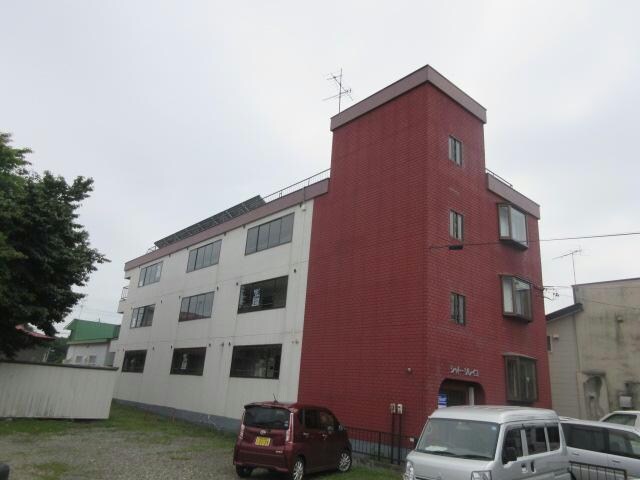 シャトーソレイユの物件外観写真