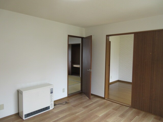 ヴェルデュール西町の物件内観写真