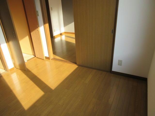 ネオルーセントの物件内観写真