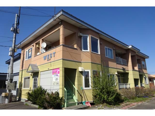 WESTの物件外観写真