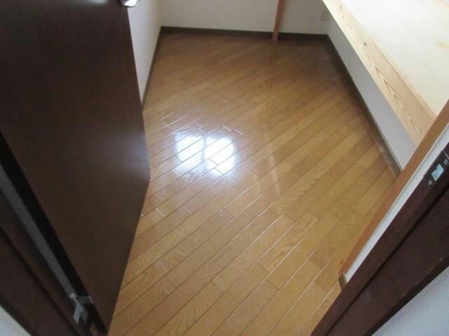 ホワイトパレスの物件外観写真