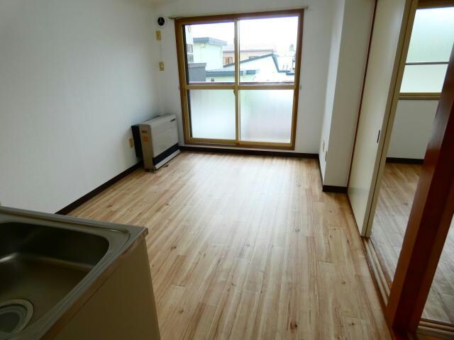 メゾンドール明星の物件内観写真