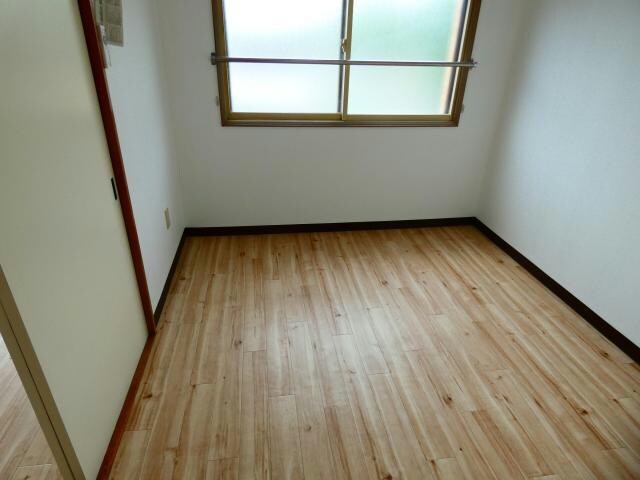 メゾンドール明星の物件内観写真