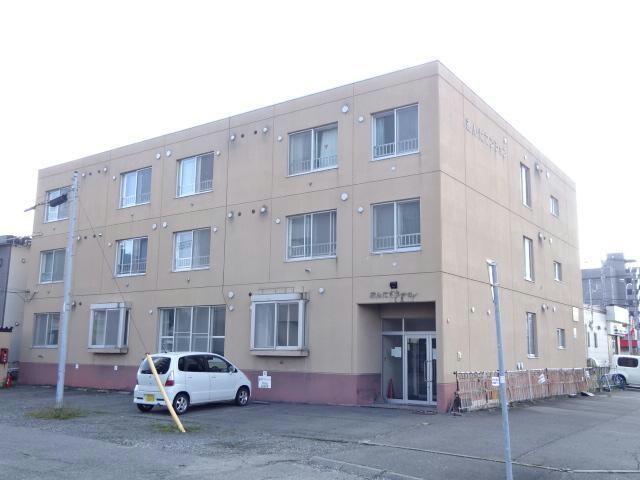 あんだマンションの物件外観写真