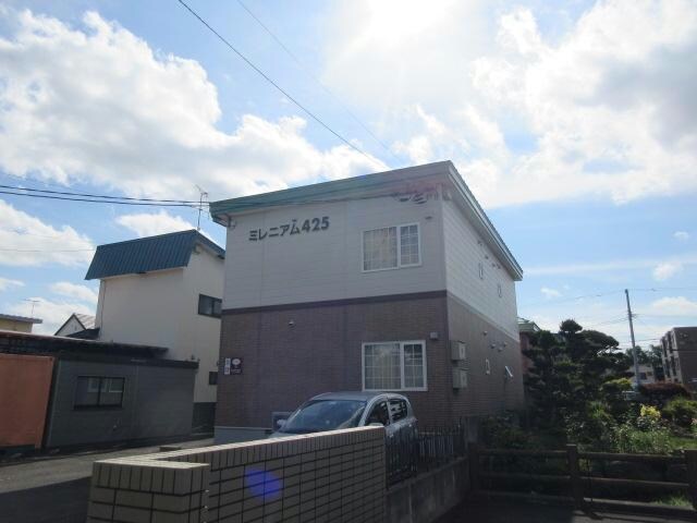 ミレニアム425の物件外観写真