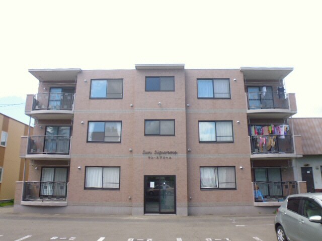 サン・スプリームの物件外観写真