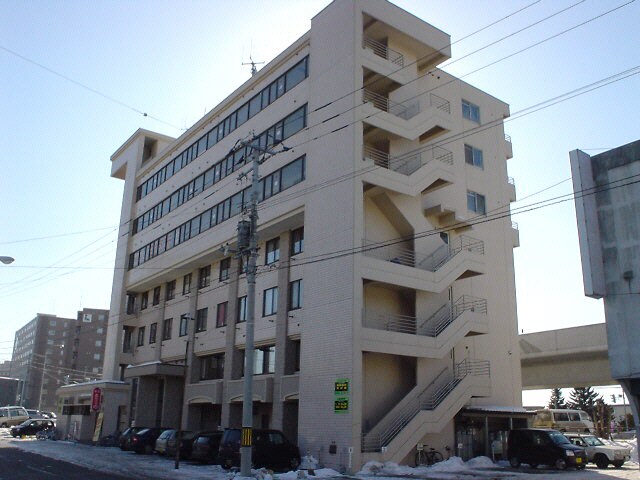 トリコロールⅠの物件外観写真