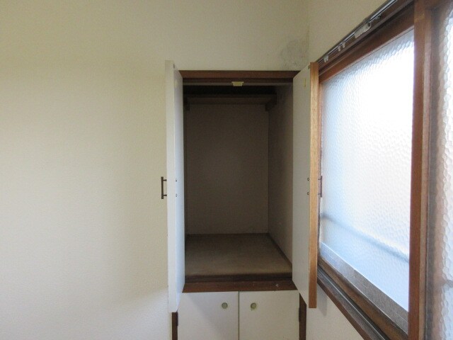 ロイヤルハイツの物件内観写真