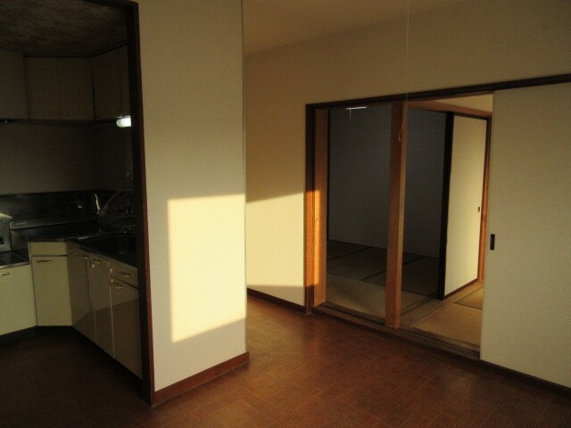 ロイヤルハイツの物件内観写真