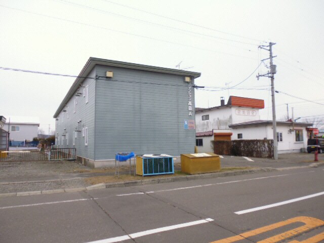 マンション高森A棟の物件外観写真