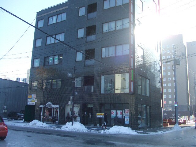 清水ビルの物件外観写真