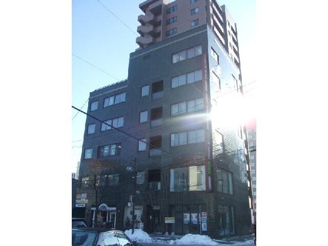 清水ビルの物件外観写真