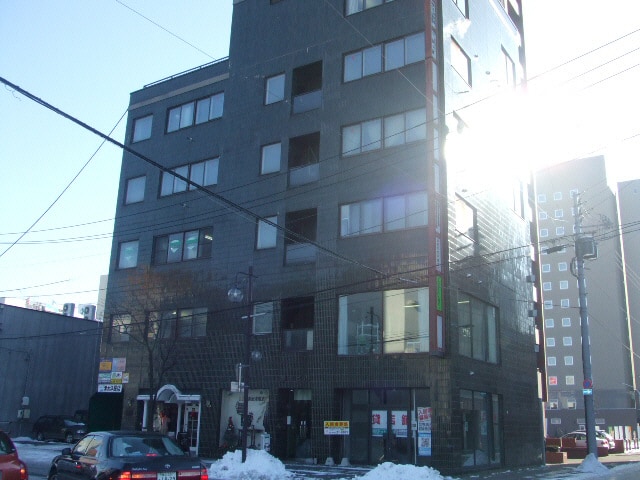 清水ビルの物件外観写真