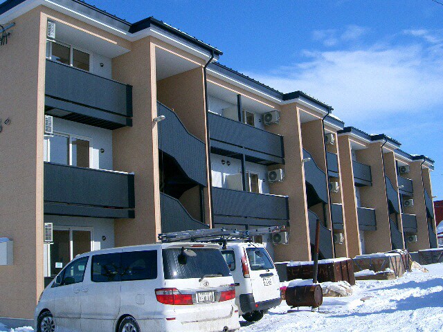 セカンドイーストの物件外観写真