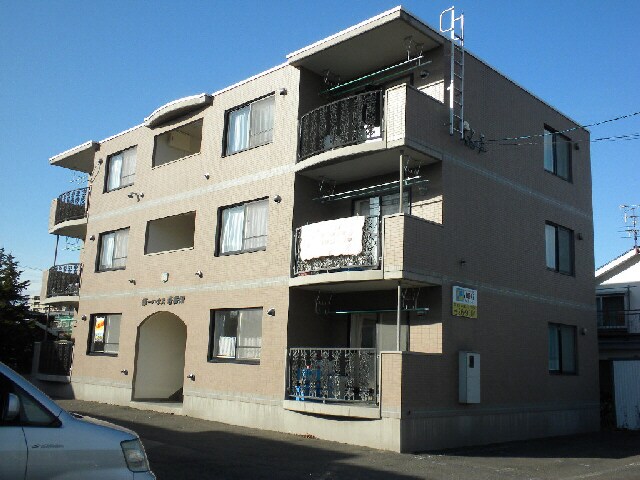 第一ハウス壱番館の物件外観写真