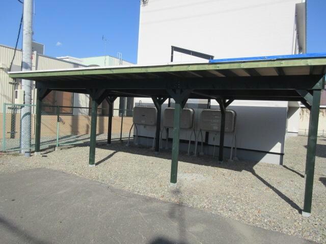 セカンドサーベルの物件外観写真