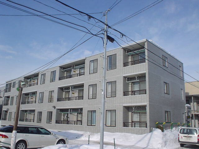 クラッシー西8条倶楽部の物件外観写真