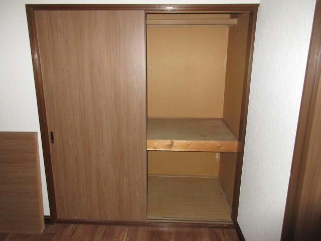 ロイヤルハイツの物件内観写真