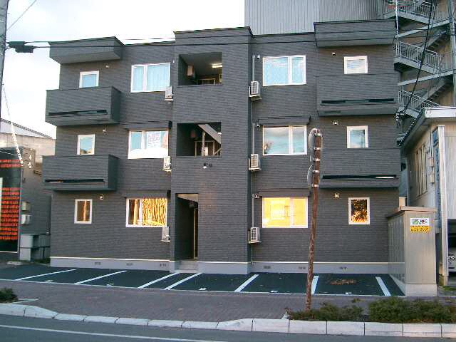 センタープレイスの物件外観写真