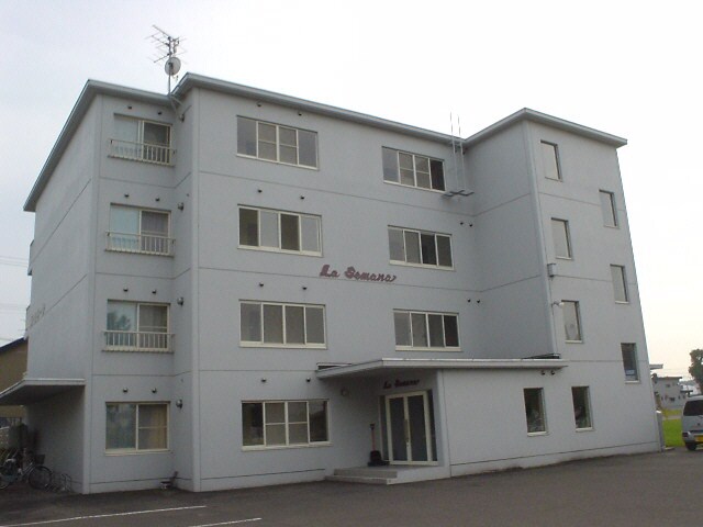 ラ・セマーナの物件外観写真