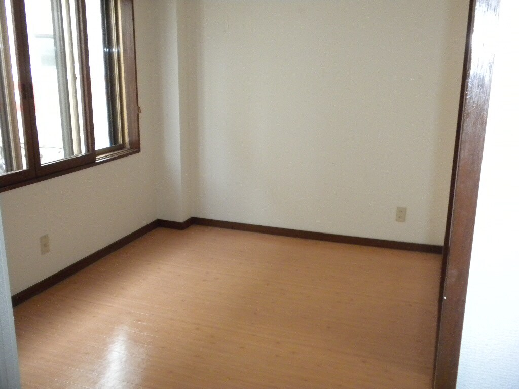 第一東南ハイツの物件内観写真