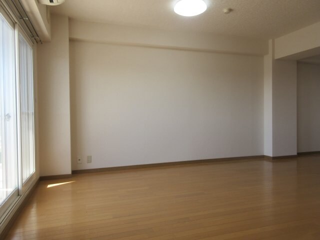 ホワイトパレスの物件内観写真