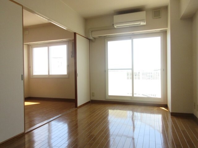 ホワイトパレスの物件内観写真