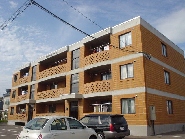 メゾンセリーヌの物件外観写真